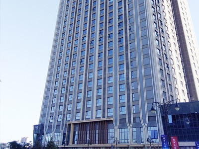 (出租) 万达中心 精装带办公家具 拎包进驻 采光好费用低