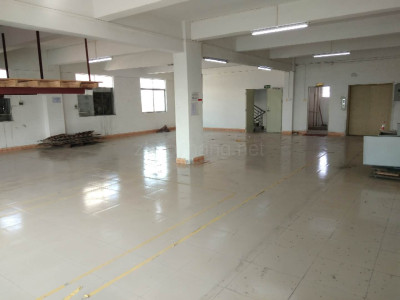 东莞常平镇3400平厂房出租丨配套齐全，带货梯