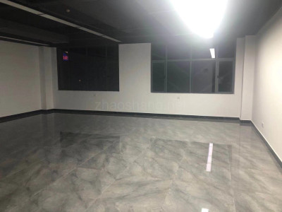 雨花区地铁口全新写字楼26800平米含税出租，空调随用随开，软件企业享政府补贴