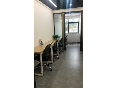 后亭地铁口小办公室出租，可注册申请创业补助,1380元全包
