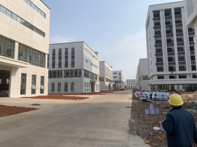 吉安市万安县工业园各类大小厂房出租，紧邻高速、高铁