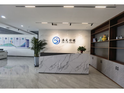 小店区学府街华宇百花谷550平精装带家具出租