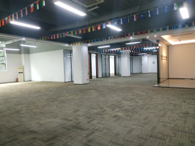 西丽大学城地铁口 民企创新园独院精装1000平办公厂房仓储直租
