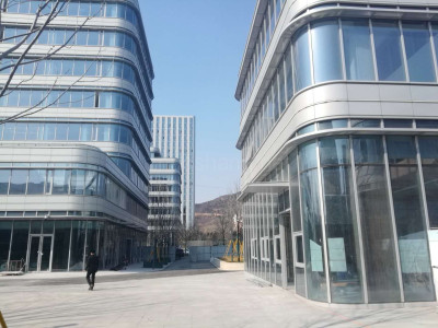 青岛市李沧区精装20000平米写字楼，低密度，采光好。