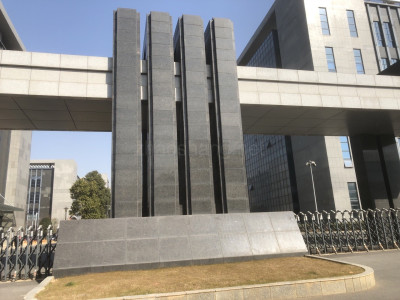 南昌新建区1100平米厂房出租，周边设施完善 紧邻高速入口