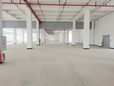 佛山三水荷花世界对面4000方托管仓库出租