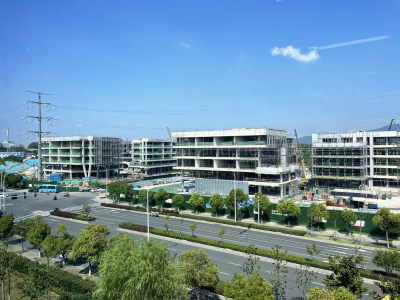 南京江宁区5000平米写字楼出售 精装修 大开间 布局合理 价格面议