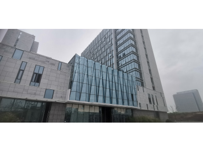 烟台黄渤海新区八角湾大学城觅酒店写字楼对外出租